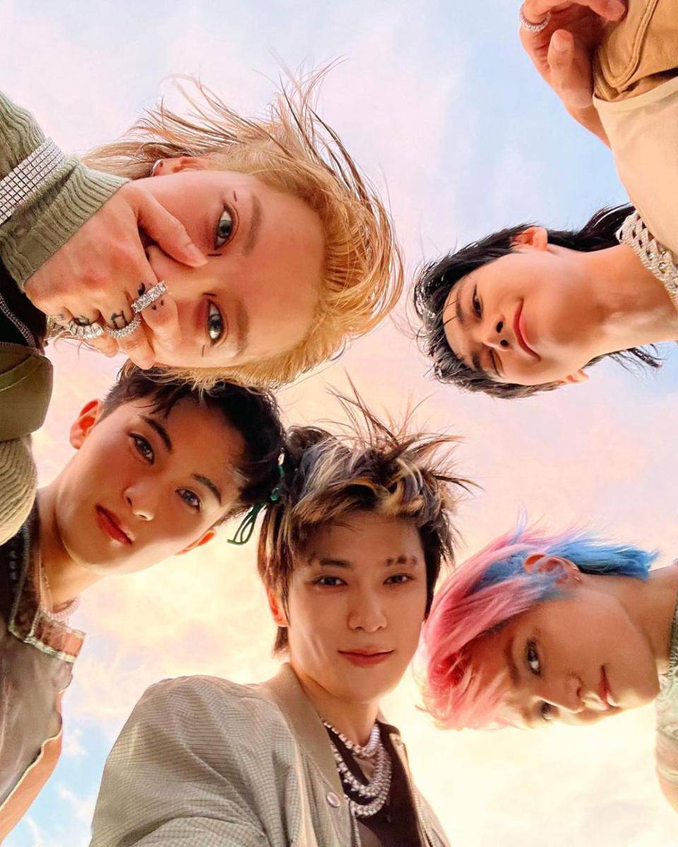 NCT U (instagram.com/instagram.com/nct)