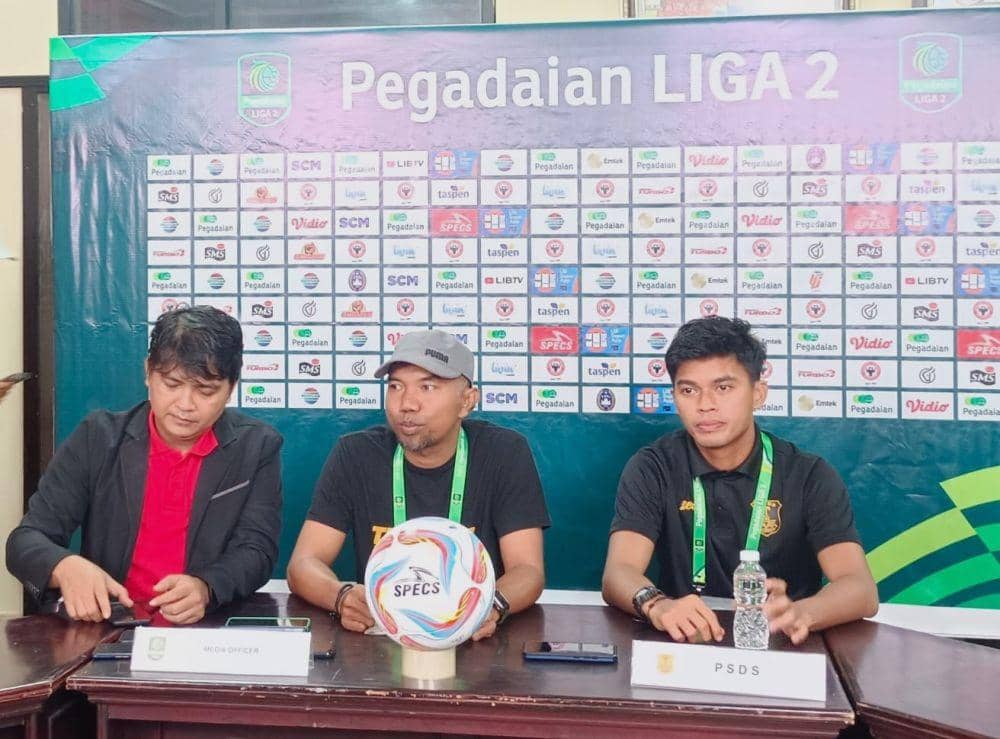 Pelatih PSDS Susanto bersama kapten tim Ilham Wibowo saat sesi konferensi pers jelang laga kontra Semen Padang (Dok.PSDS)
