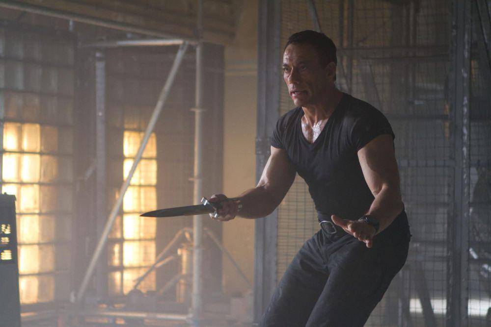 Jean-Vilain dalam film The Expendables 2;(dok. Lionsgate/The Expendables 2)