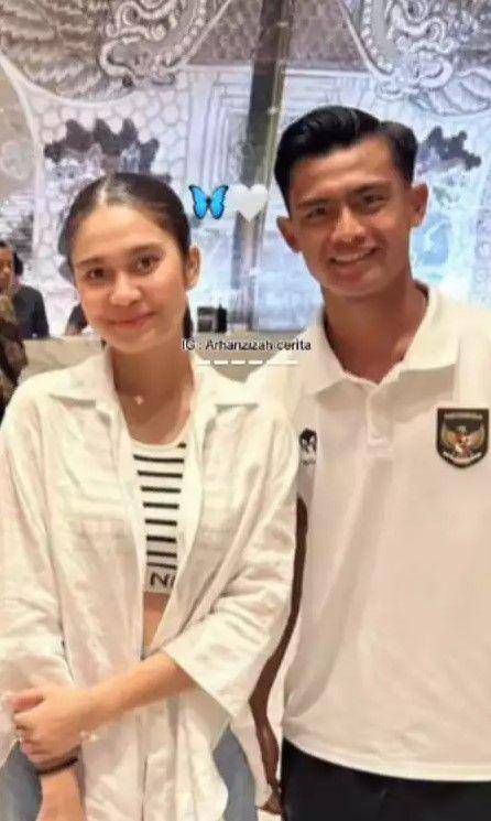 Azizah Salsha nonton Pratama Arhan tanding (instagram.com/arhanazizah_)