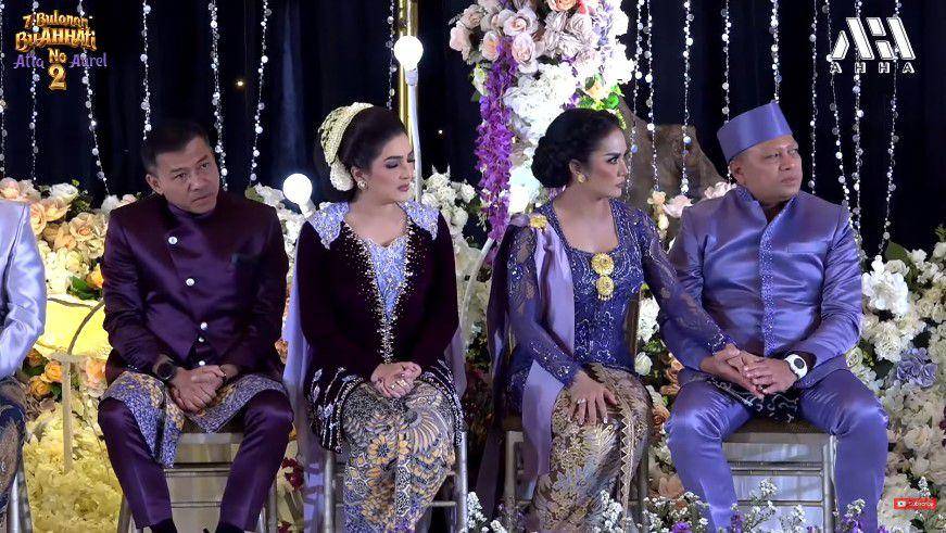potret keluarga di 7 bulanan Aurel (YouTube.com/AttaHalilintar)
