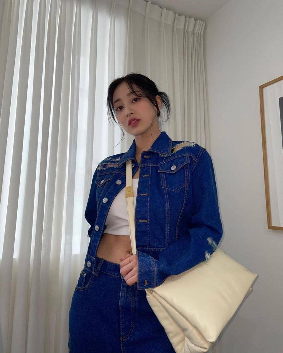 potret Jihyo TWICE (instagram.com/_zyozyo)
