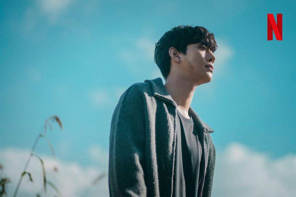 cuplikan Ahn Hyo Seop di drakor A Time Called You (instagram.com/netflixkr)