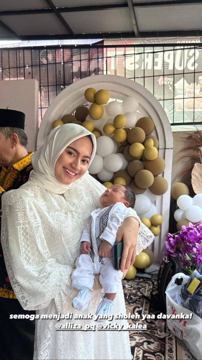 momen akikah anak pertama Vicky Kalea (instagram.com/vicky_kalea)