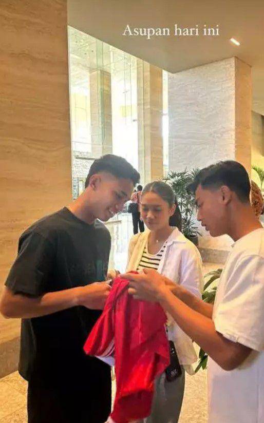 Azizah Salsha nonton Pratama Arhan tanding (instagram.com/yorikooangin_)