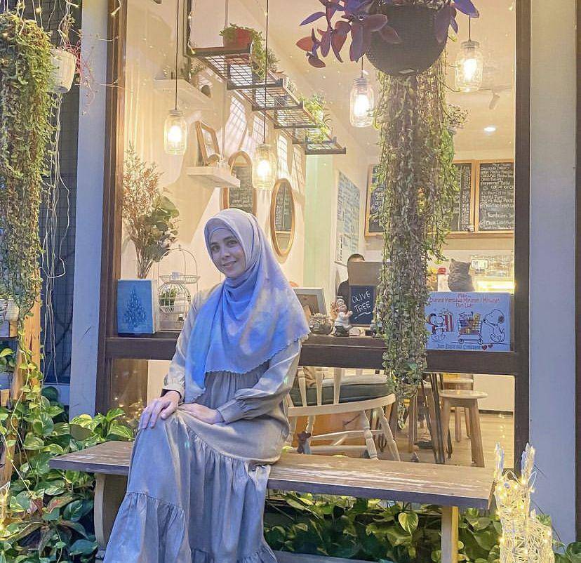 artis melahirkan tanpa didampingi sosok suami (Instagram.com/ristytagor)
