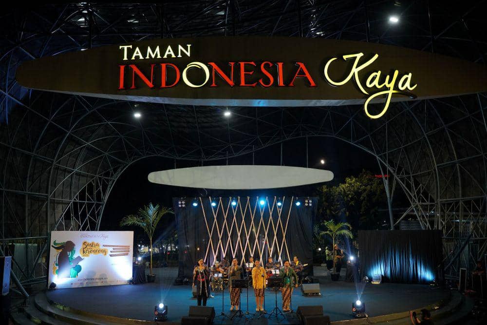 Sastra Dalam Keroncong Hibur Warga Semarang di Taman Indonesia Kaya