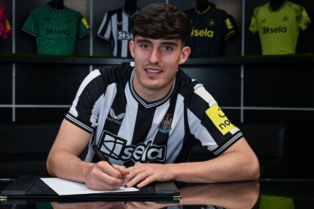 5 Bek Kanan yang Direkrut Newcastle United sebelum Tino Livramento