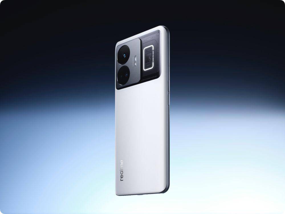 potret realme GT5 240W (realme.com)