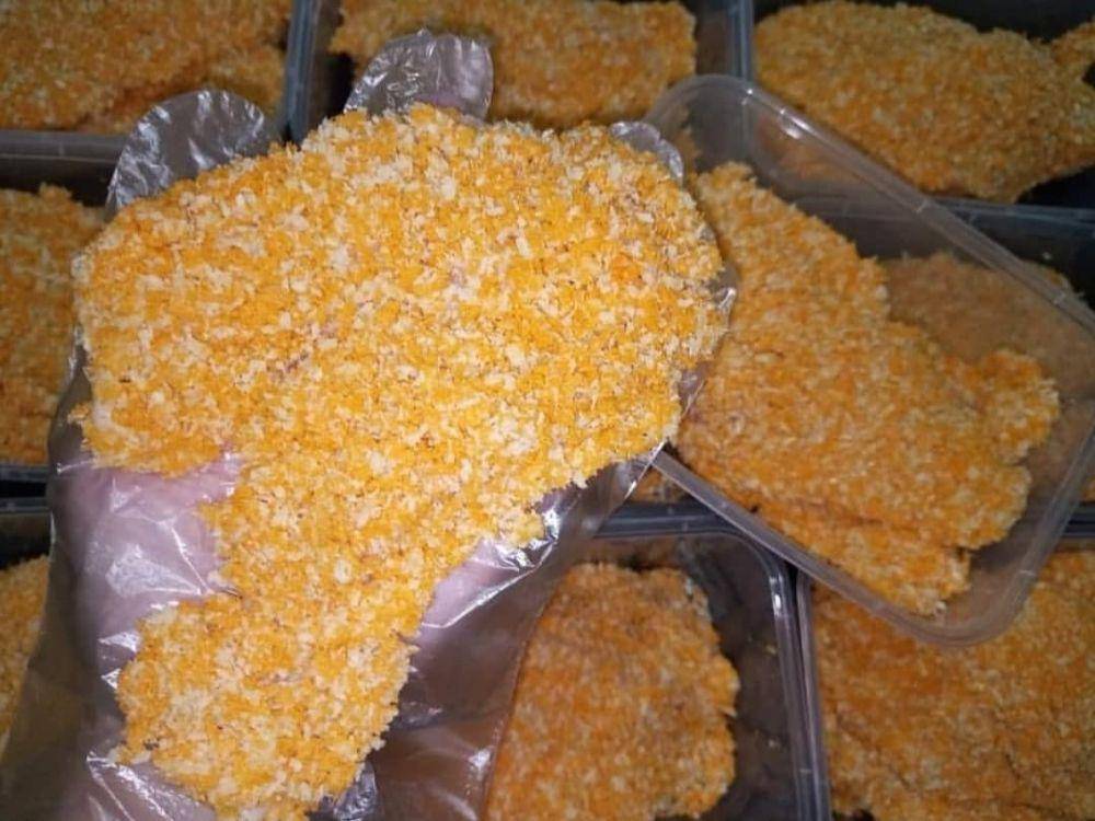 lustrasi chicken katsu frozen (instagram.com/paopaomoycatering)