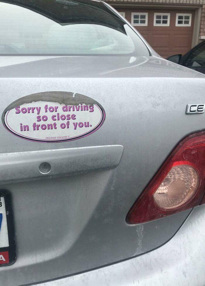potret stiker lucu di bumper (reddit.com/balasurr)