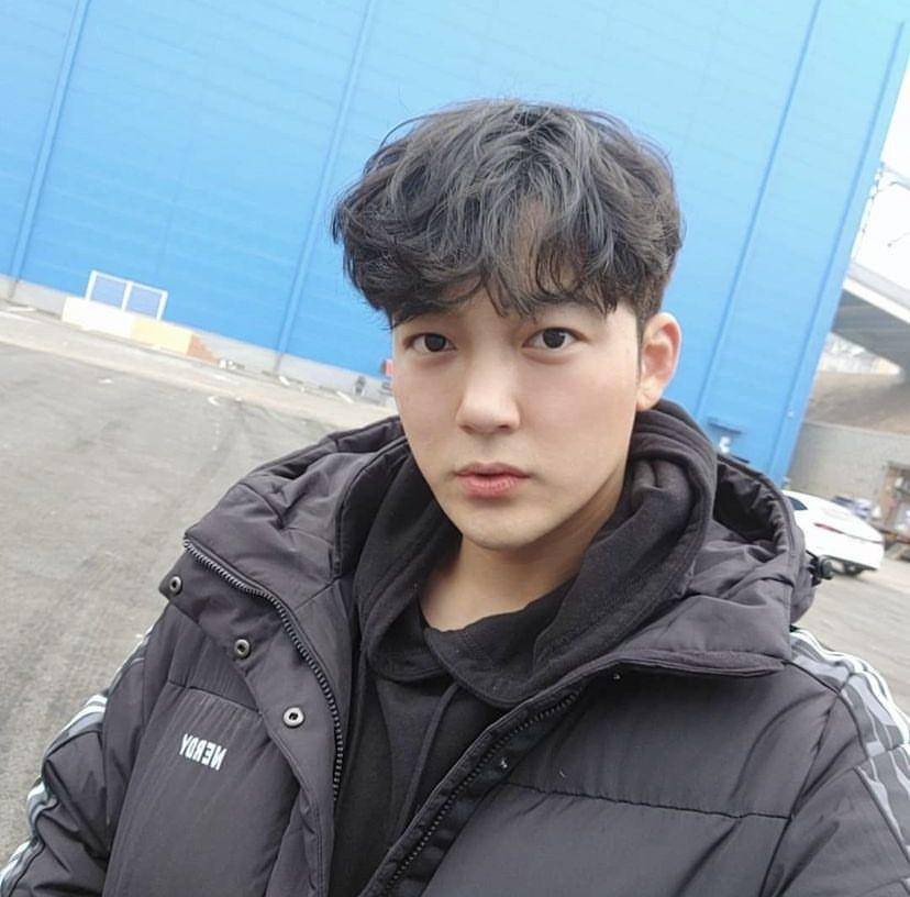 biodata-profil Kim Jin Woo (Instagram.com/jinu0717)