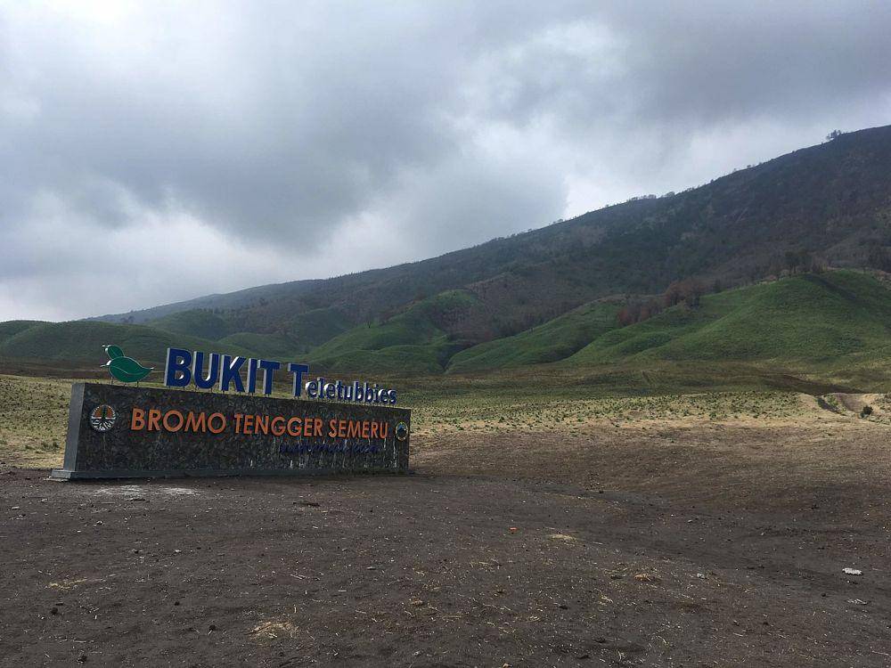 Bukit Teletubbies Bromo (Wikimedia Commons/Christophe95)
