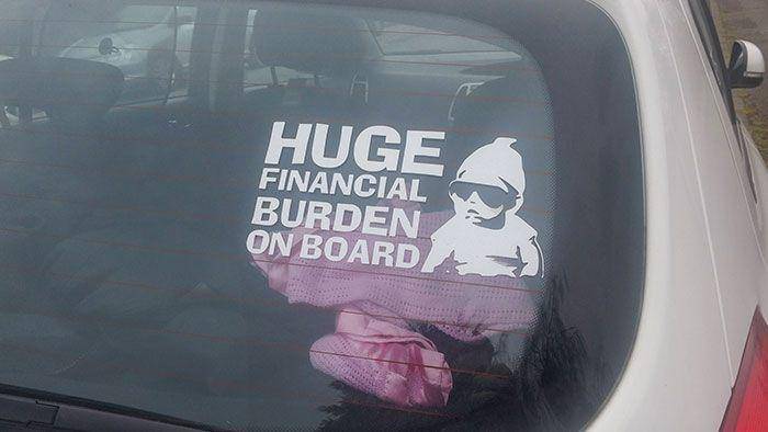 potret stiker lucu di bumper (reddit.com/gumzilla)