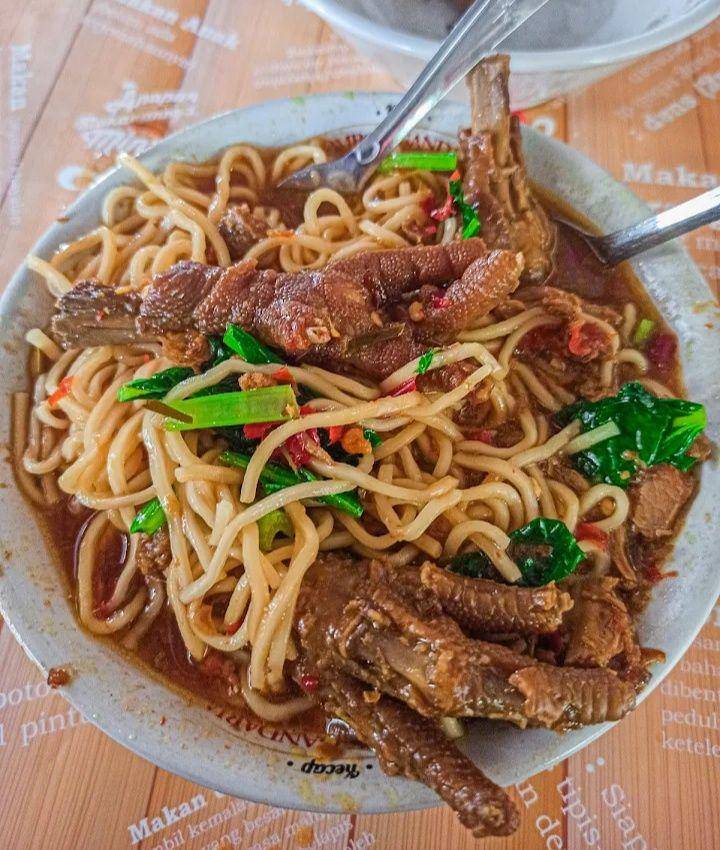 Mie Ayam dan Bakso Solo Pak Doel (google.com/Izzadinillah Maulida)