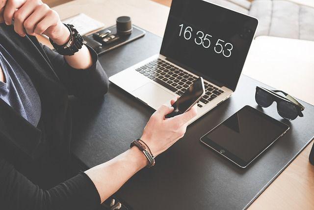 7 Tips Menjaga Kesehatan Mata dari Paparan Radiasi Gadget