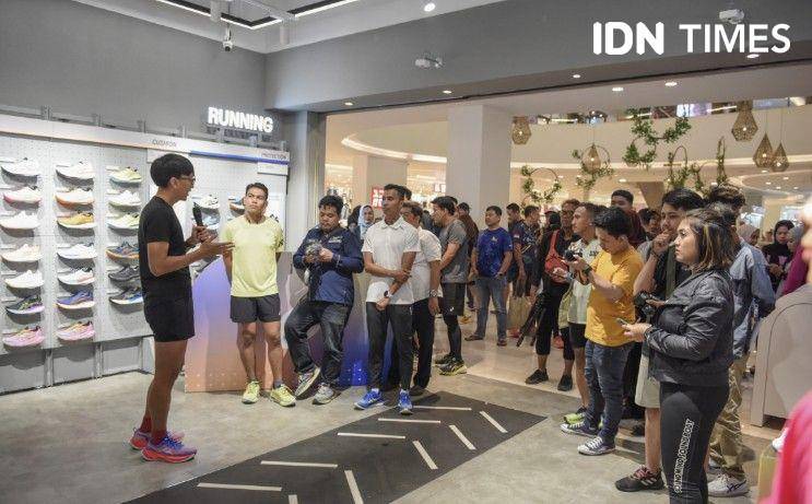 Store Asics hadir di Palembang Icon (IDN Times/Feny Maulia Agustin)