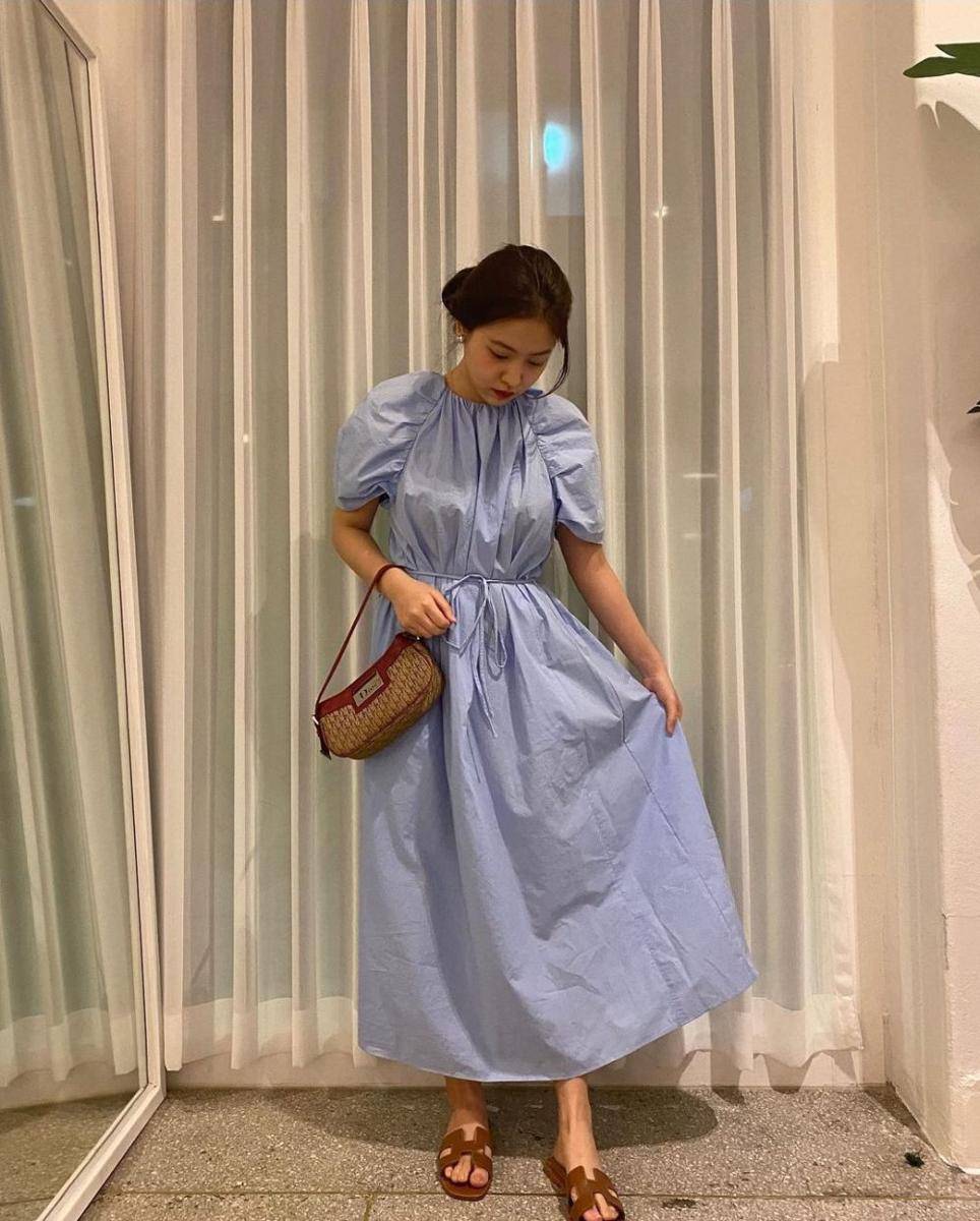inspirasi OOTD dress ala Yeri Red Velvet (instagram.com/yerimiese)