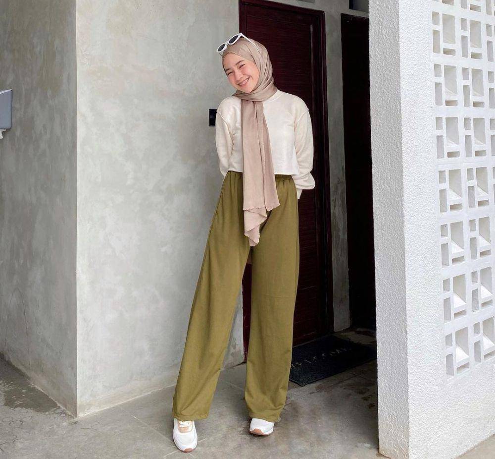 ide outfit earth tone ala Kirana Salsabila (instagram.com/inikiranaaa__)