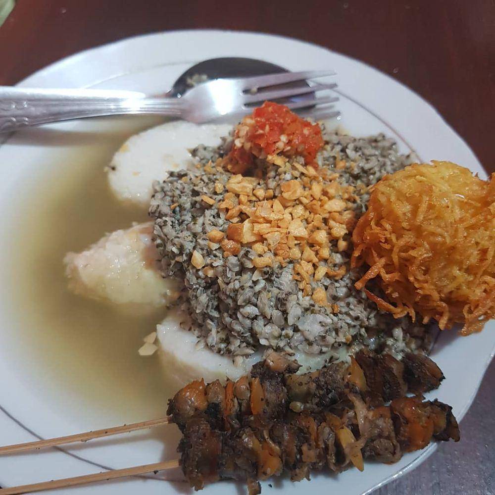 Kupang Kraton Hj. Qomariyah (instagram.com/kupangkratonhj.qomariyah)