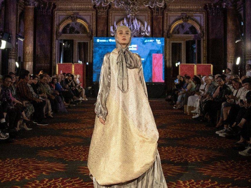 ilustrasi penampilan desainer dan brand fashion lokal di Front Row Paris 2023. (dok IN2MF)