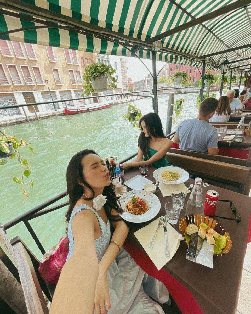 Momen liburan Beby Tsabina dan Cut Syifa di Venesia (instagram.com/cckey.s)