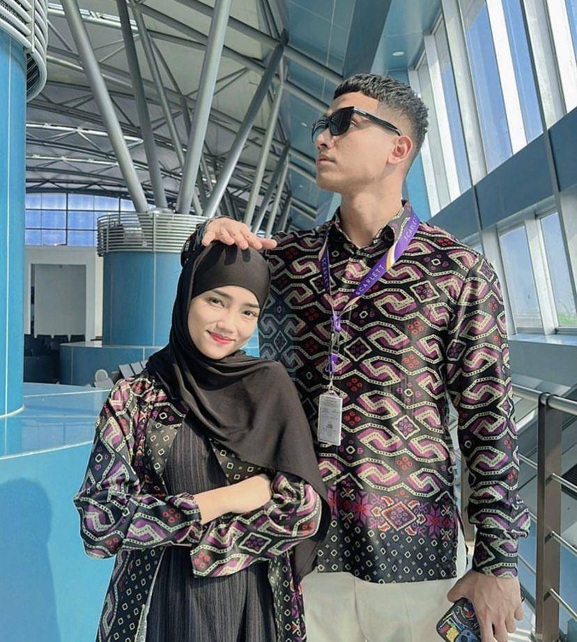 potret Fuji tampil anggun berhijab saat umrah (Instagram.com/fuji_an)
