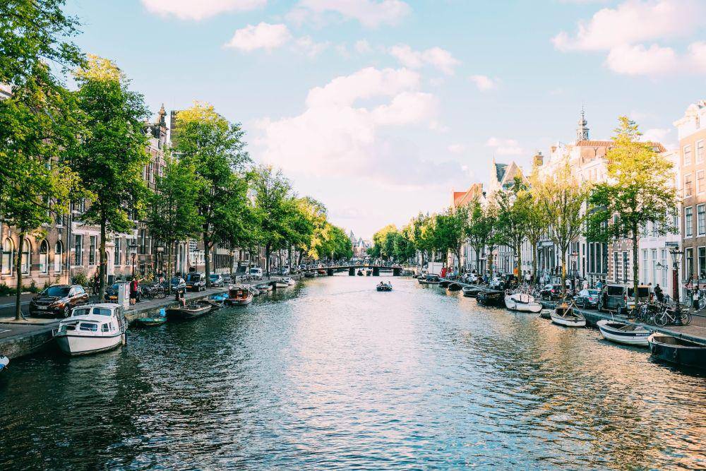 Potret Amsterdam di Belanda (unsplash.com/adrienolichon)