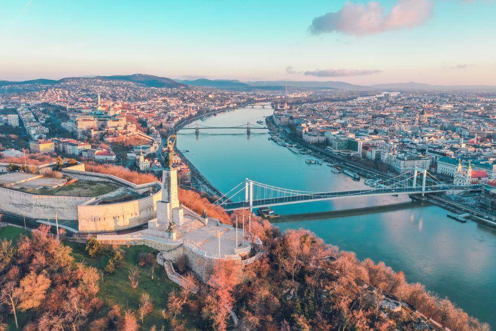 Potret kota Budapest di Hungaria (unsplash.com/ballaschottne)