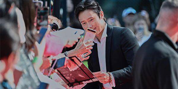 potret Lee Byung Hun di TIFF 2023 (instagram.com/lotteent.movie)