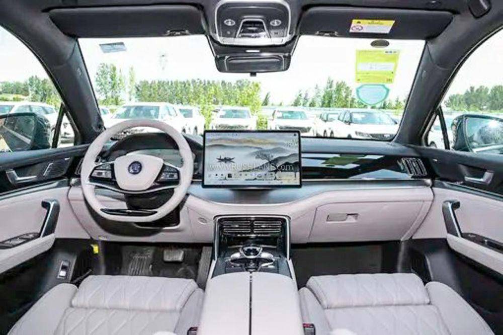 Interior BYD Tang 2023 (Rushlane.com)