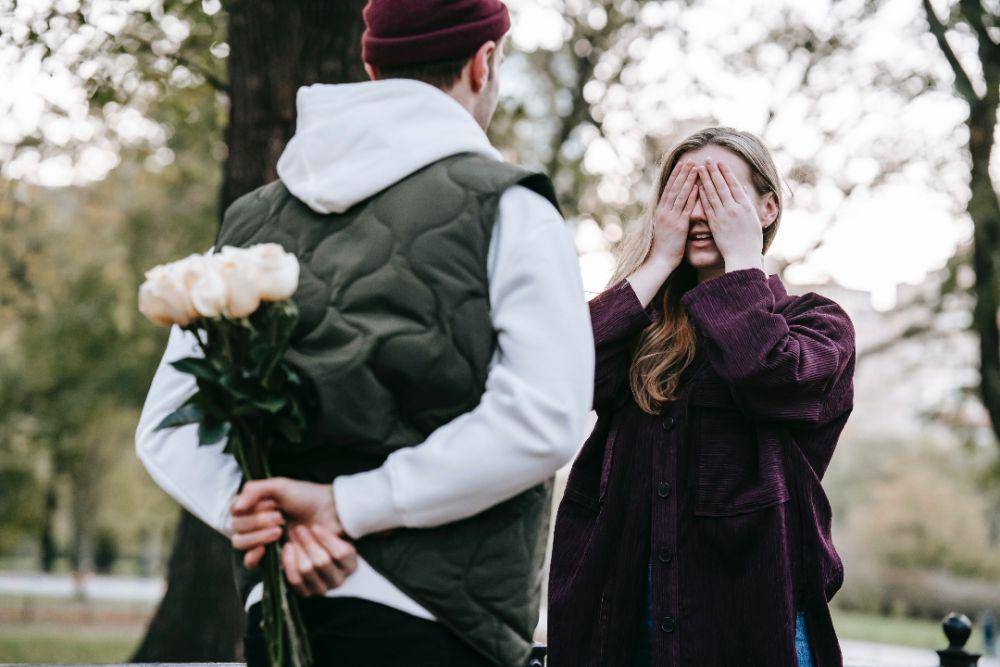 ilustrasi wedding anniversary (pexels.com/Katerina Holmes)
