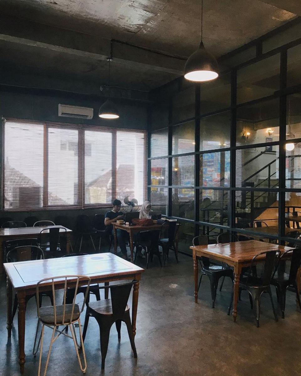 Dodolan Coffee Surakarta (instagram.com/cafebyastery)