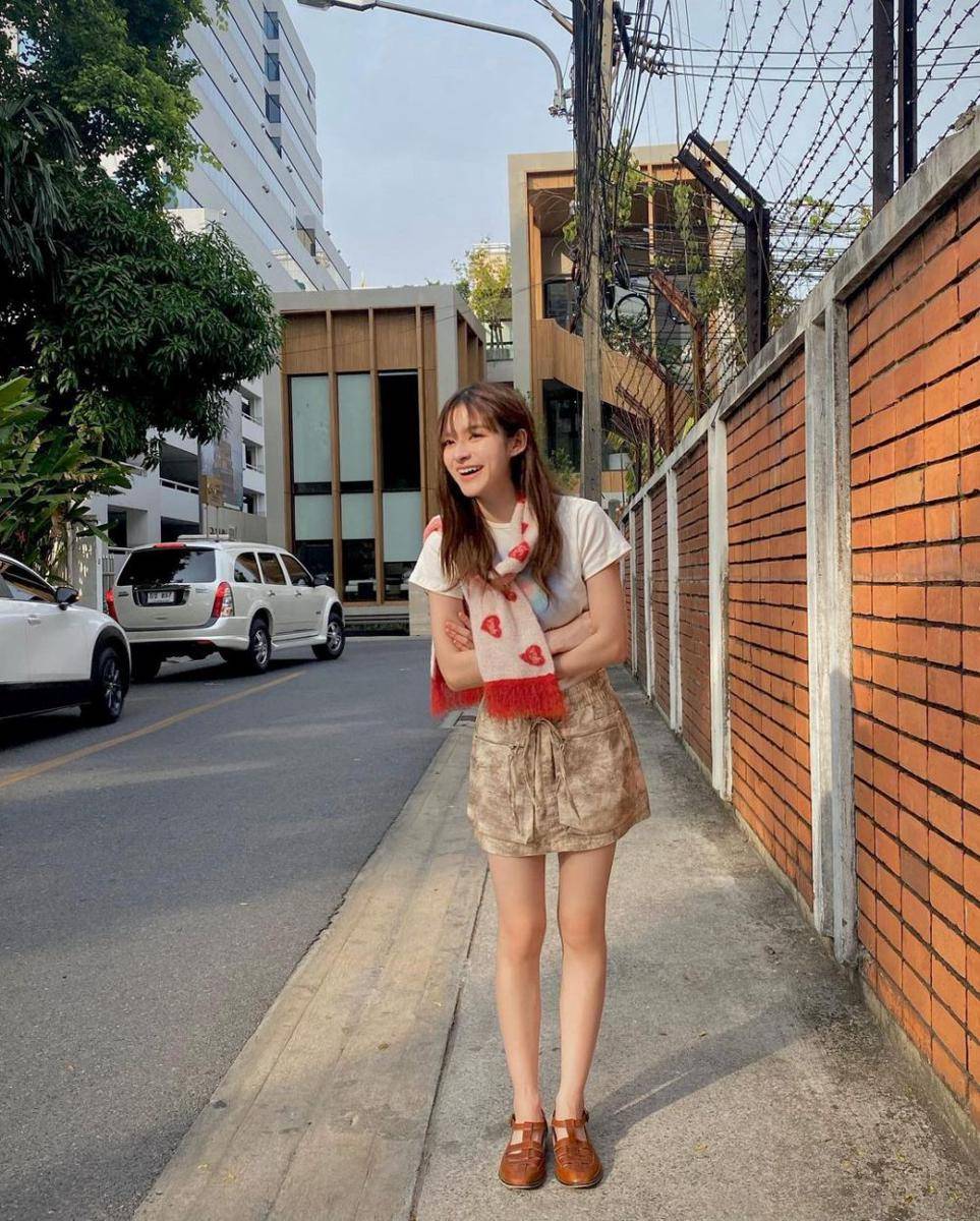 Outfit kencan ala Prim Chanikarn (instagram.com/primiily)