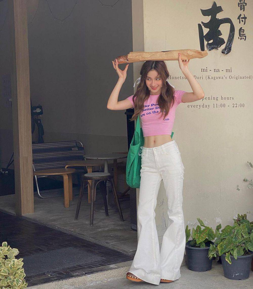 Outfit kencan ala Prim Chanikarn (instagram.com/primiily)