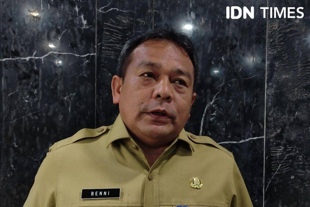 Kepala Pusat Penerangan (Kapuspen) Kemendagri Benni Irwan saat ditemui di Kompleks Parlemen, Senayan, Jakarta Pusat. (IDN Times/Yosafat Diva Bayu Wisesa)