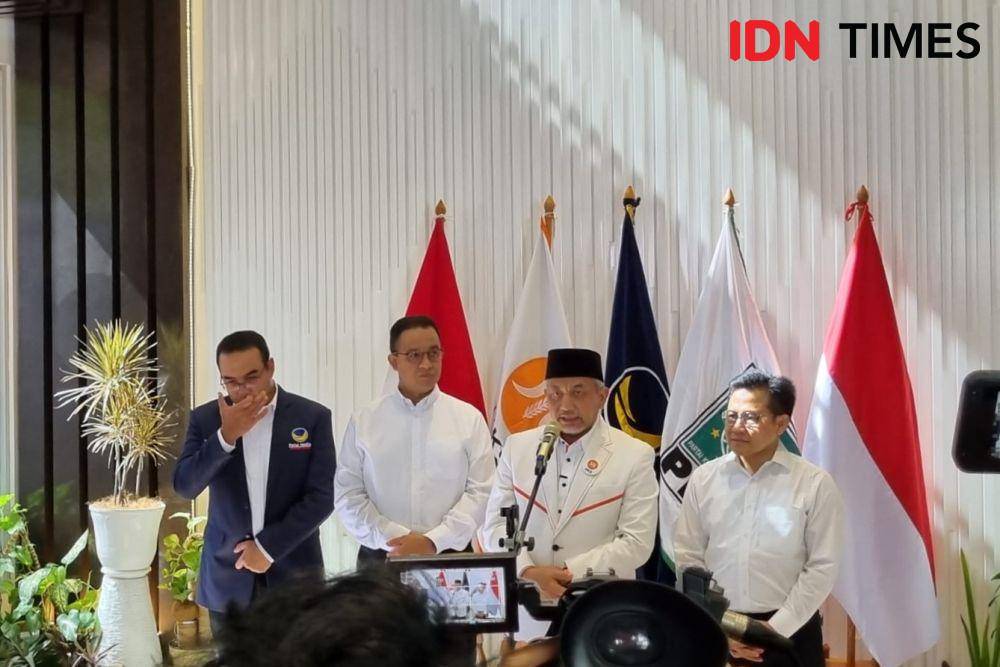 Bacapres-bacawapres Anies-Cak Imin menyambangi kantor DPP PKS (IDN Times/Ilman Nafi'an)