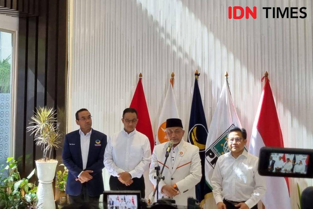 Bacapres-bacawapres Anies-Cak Imin menyambangi kantor DPP PKS (IDN Times/Ilman Nafi'an)
