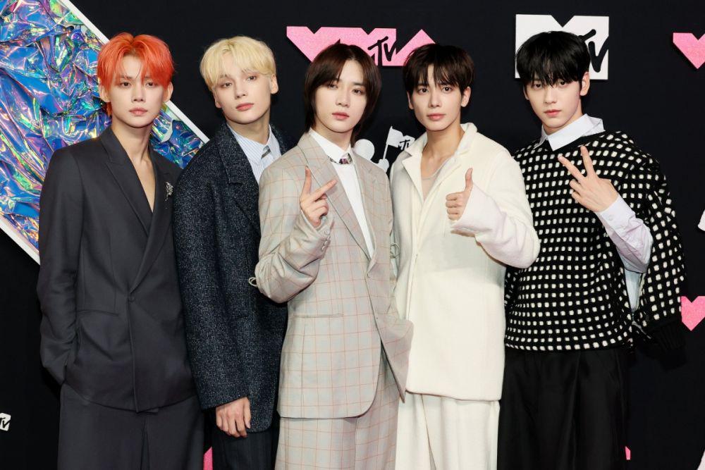 7 Potret Penampilan TXT di MTV VMA 2023, Menang Push Performance