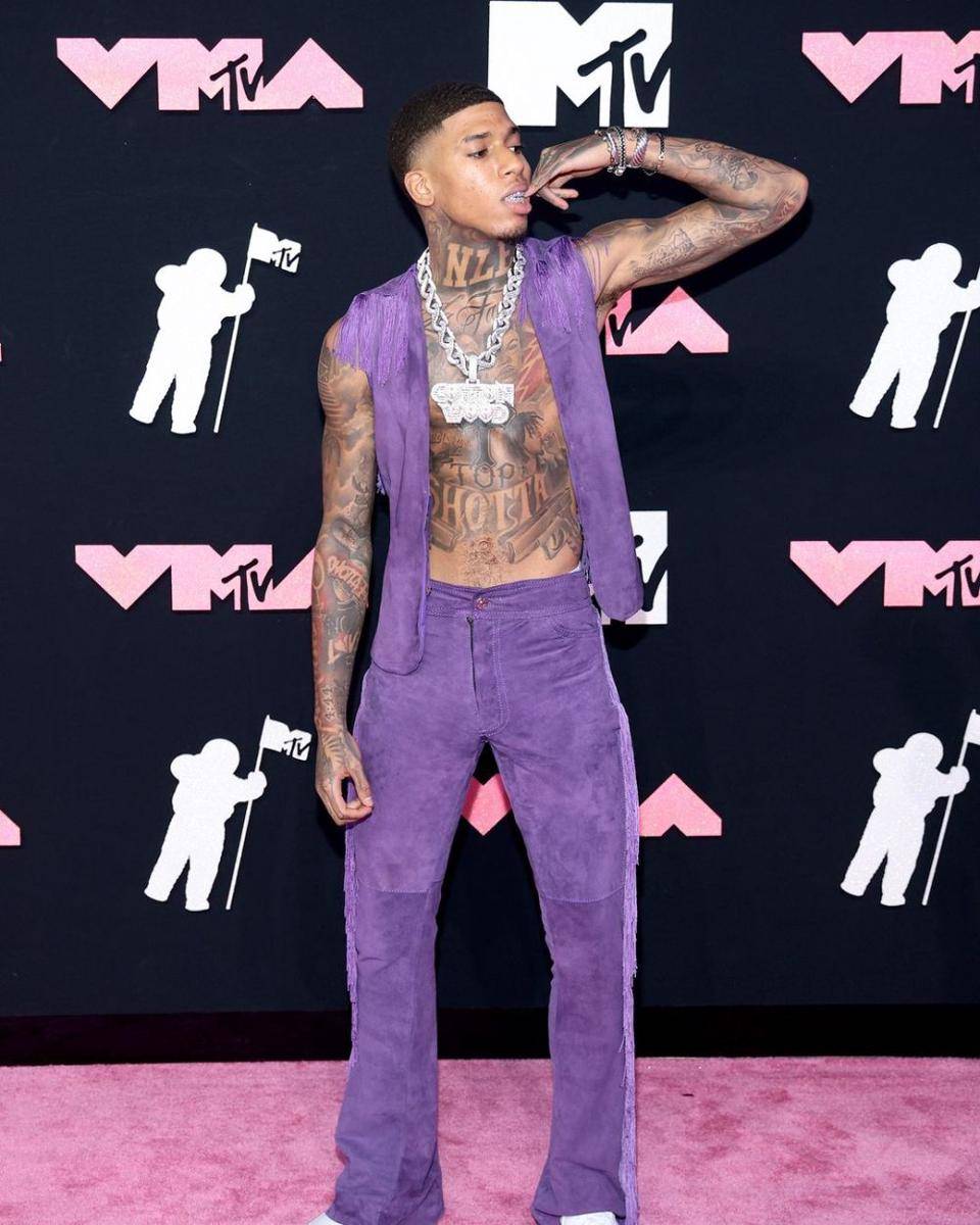 Gaya Seleb Pria di Pink Carpet MTV VMAs 2023 (Instagram.com/mtv)