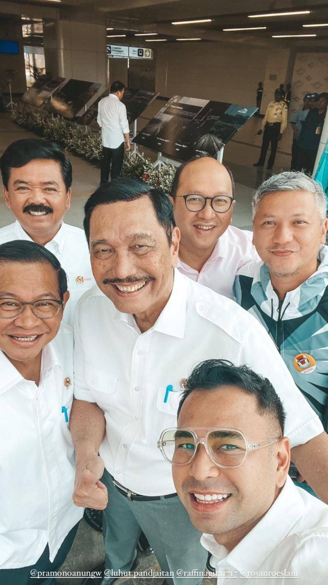 potret Gading Marten dan para menteri(instagram.com/gadiiing)