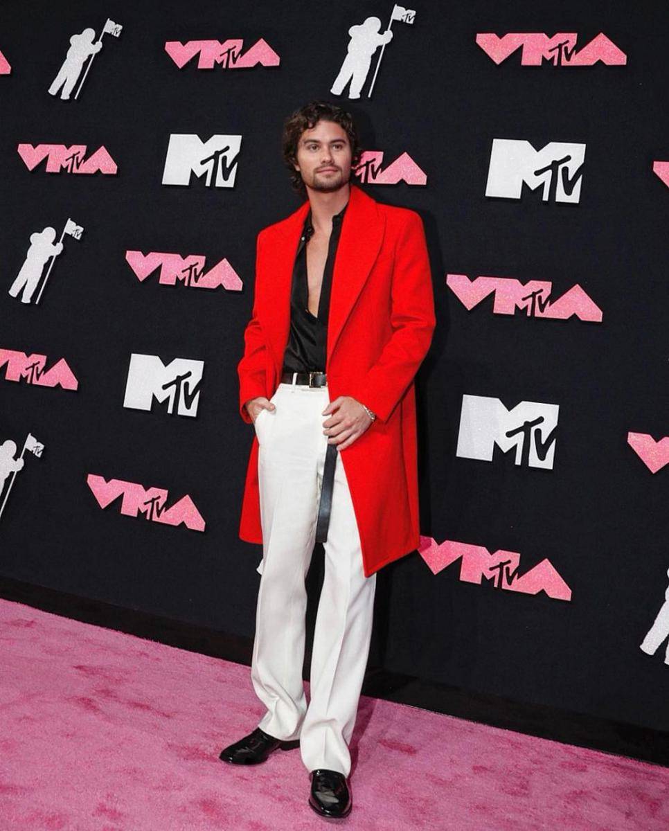 Gaya Seleb Pria di Pink Carpet MTV VMAs 2023 (Instagram.com/avoyermagyan)