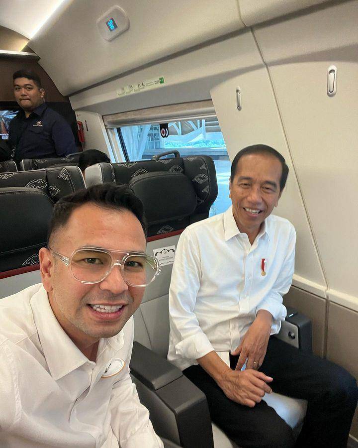 Raffi Ahmad makan bareng Jokowi (instagram.com/raffinagita1717)