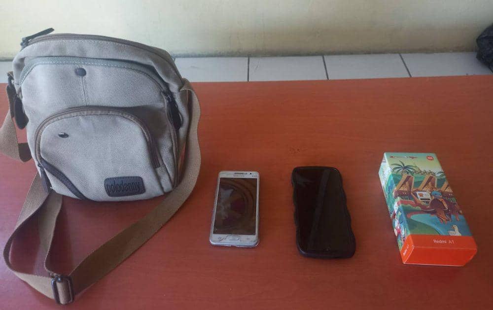 Barang Bukti HP yang Dicuri Penjual Perabotan Keliling di Bandung Barat. (Dok/Istimewa)