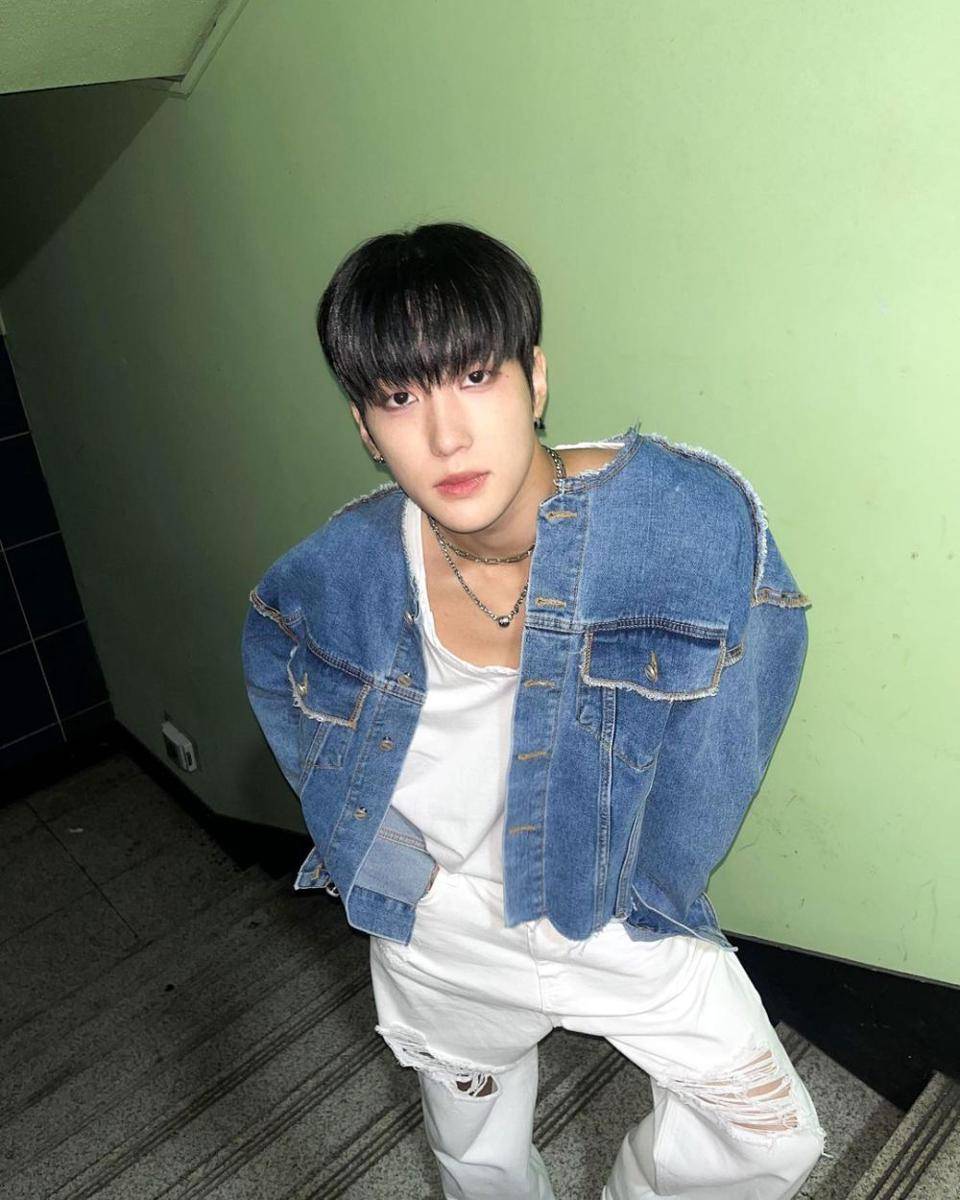 Yoon Jeong Woo (instagram.com/bellrain)