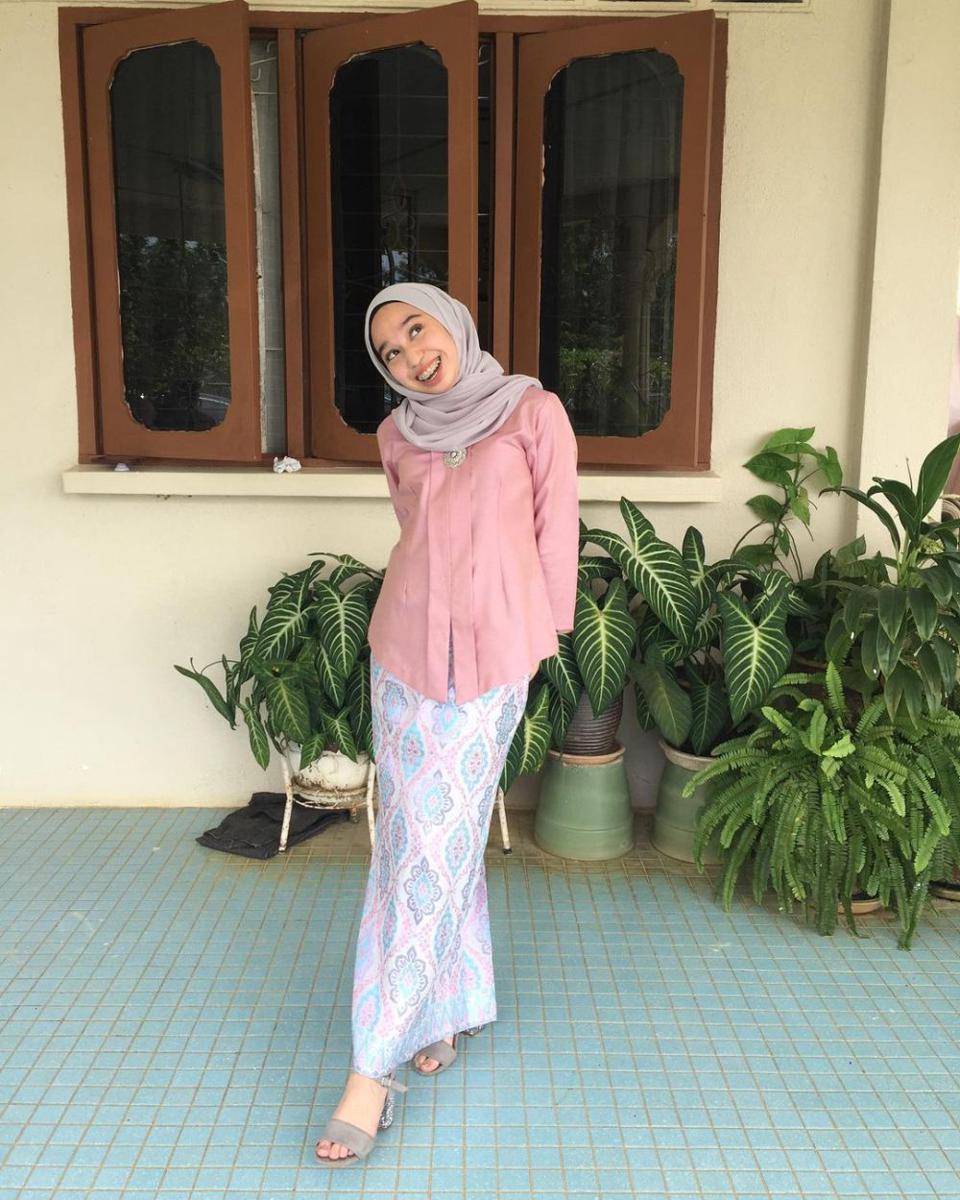 ide outfit kondangan simpel ala Nuha Bahrin (instagram.com/nuha_bahrin)