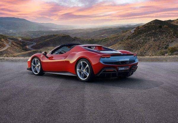 Ferrari 296 GTS (ferrari.com)
