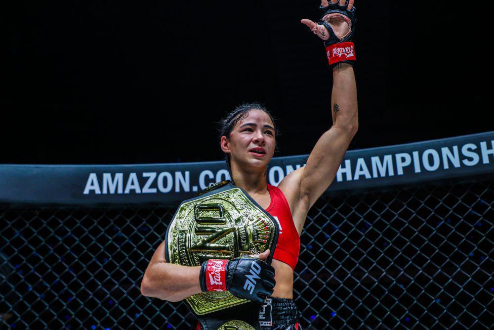 Pasca Jadi Ibu, Allycia Hellen Rodrigues Incar Sabuk Muay Thai Kedua