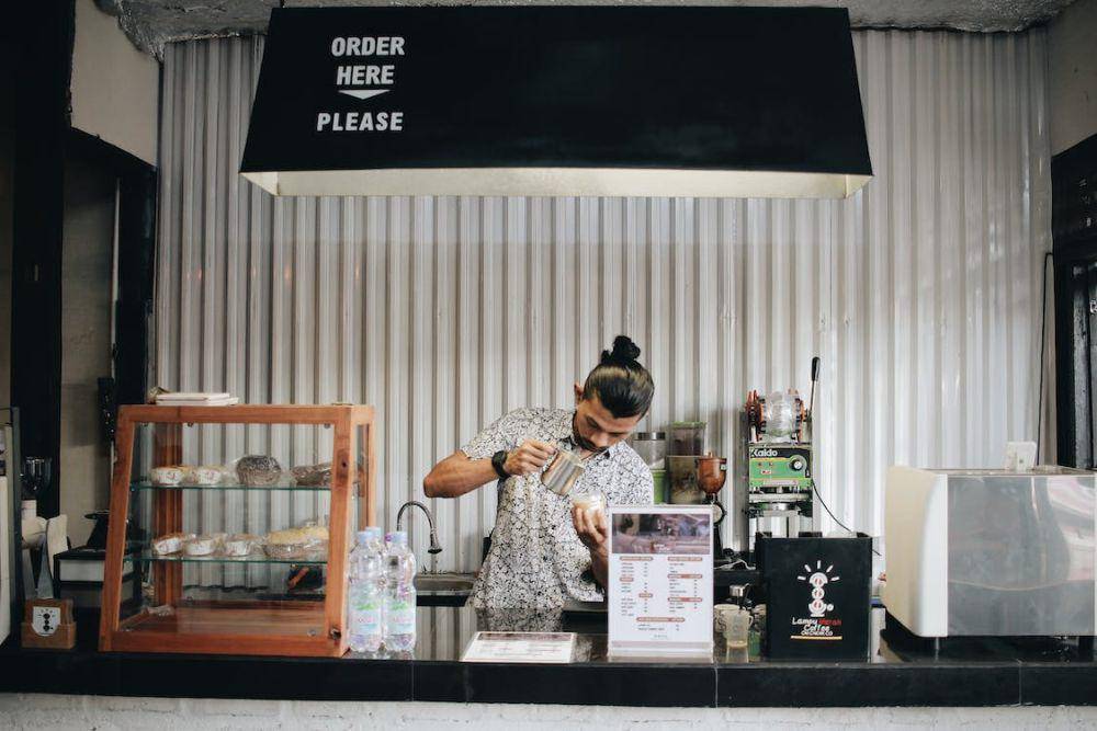 ilustrasi coffee shop (pexels.com/Padli Pradana)