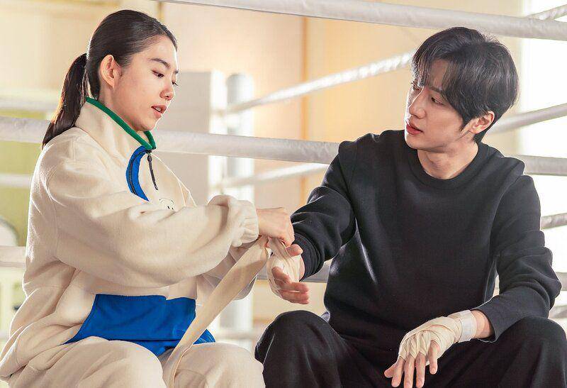 Lee Sang Yeob dan Kim So Hye di drama My Lovely Boxer (twitter.com/KBS_drama)